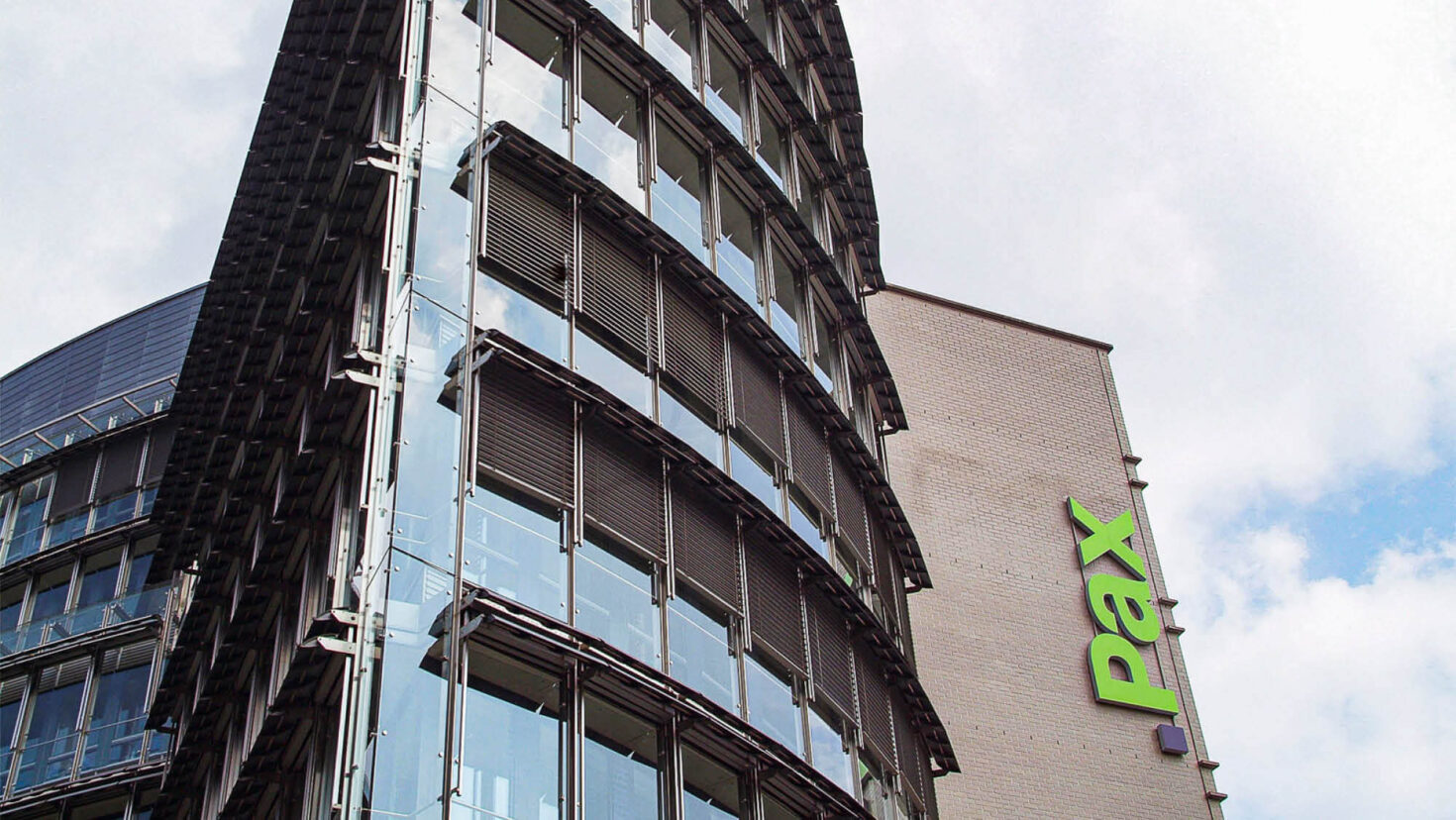 Pax erleichtert ihren Mitarbeitenden mit einem neuen Digital Workplace den Alltag