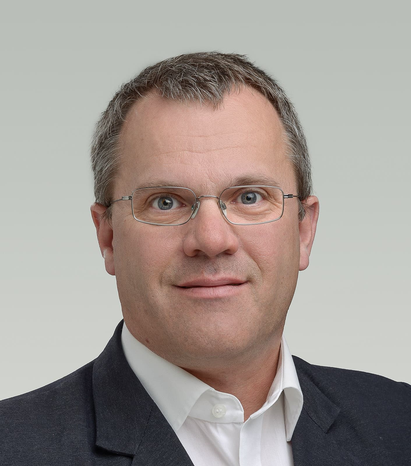 André Henri Kuhn, MLaw/MBA